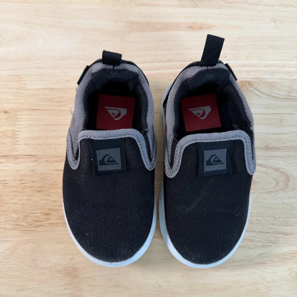 Quiksilver Sneakers Boys Black Gray Canvas Slip-On Low Top Casual Shoes - 7
